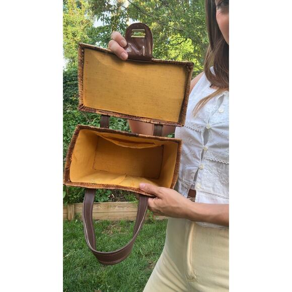 Vintage Woven Daisy Basket Bag — Sunday Honey Archive - Picture 4 of 6